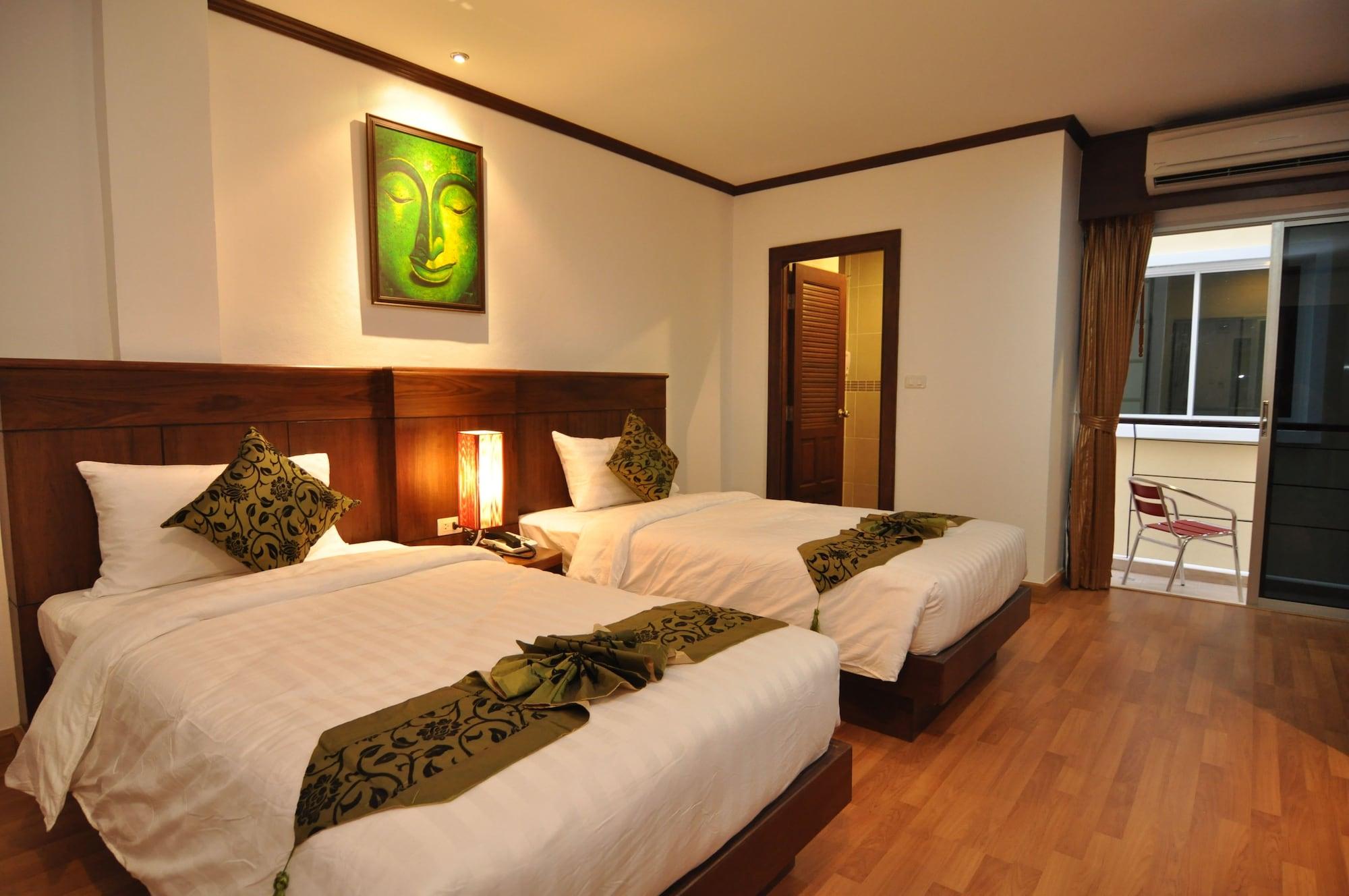 Hemingway'S Hotel Patong Exterior foto