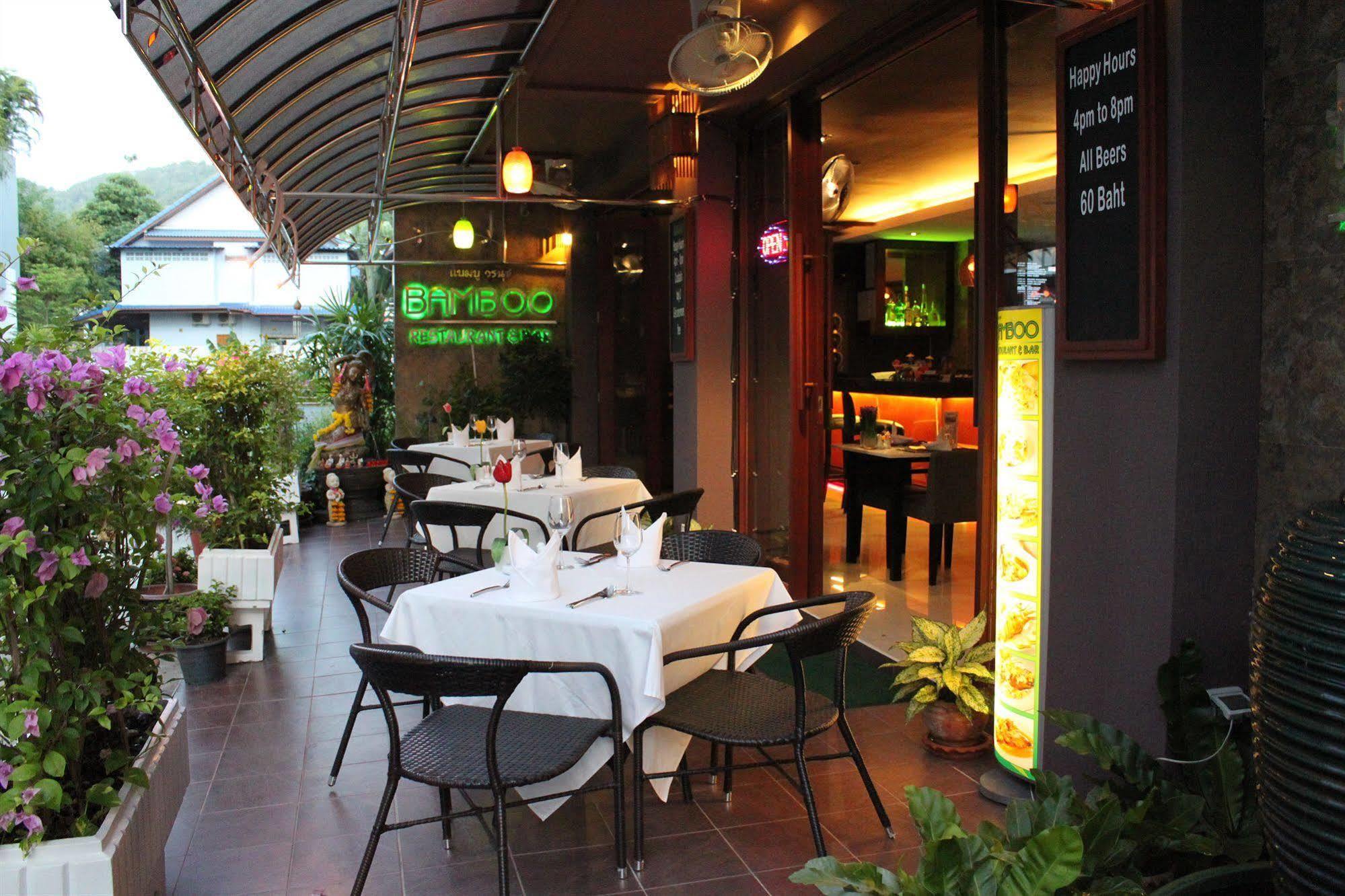 Hemingway'S Hotel Patong Exterior foto